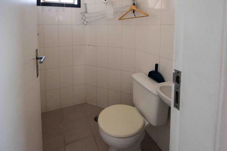 Apartamento à venda com 70m², 2 quartos e 1 vaga Apartamento à venda com 70m², 2 quartos e 1 vagaBanheiro