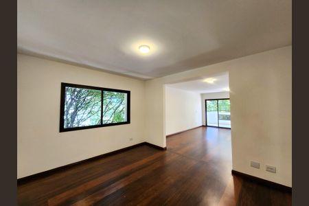 Apartamento para alugar com 242m², 3 quartos e 4 vagasSala