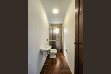 Apartamento para alugar com 242m², 3 quartos e 4 vagasBanheiro de serviço