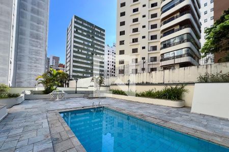 Apartamento para alugar com 242m², 3 quartos e 4 vagasÁrea comum - Piscina