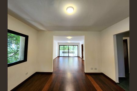 Apartamento para alugar com 242m², 3 quartos e 4 vagasSala