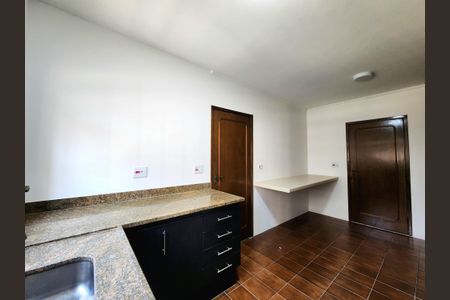 Apartamento para alugar com 242m², 3 quartos e 4 vagasCozinha