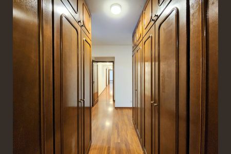 Apartamento para alugar com 242m², 3 quartos e 4 vagasCloset da suíte 3