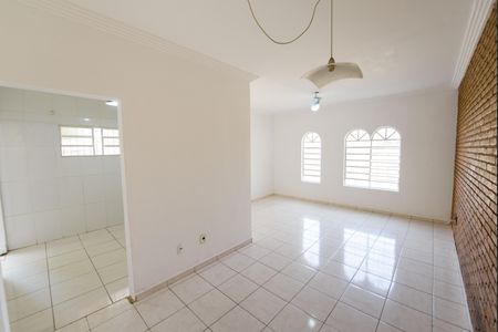 Sala de casa para alugar com 3 quartos, 115m² em Parque Sao Luis, Taubaté