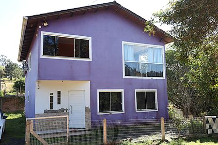 Casa para alugar com 200m², 4 quartos e 6 vagasFachada