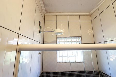 Casa para alugar com 200m², 4 quartos e 6 vagasBanheiro da Suíte 1