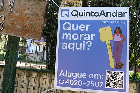 Casa para alugar com 200m², 4 quartos e 6 vagasPlaca