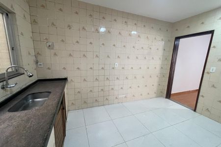 Casa para alugar com 60m², 1 quarto e sem vaga Casa para alugar com 60m², 1 quarto e sem vagaCozinha