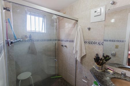 Apartamento à venda com 115m², 3 quartos e 1 vaga Apartamento à venda com 115m², 3 quartos e 1 vagaBanheiro da Suíte