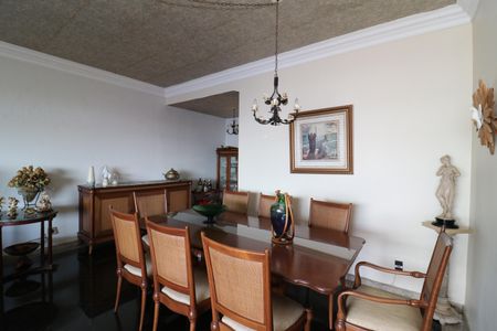 Apartamento para alugar com 350m², 4 quartos e 4 vagasSala de jantar