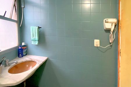 Apartamento à venda com 65m², 2 quartos e 1 vaga Apartamento à venda com 65m², 2 quartos e 1 vagaBanheiro Social