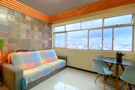 Sala de apartamento à venda com 2 quartos, 65m² em Santa Tereza, Belo Horizonte