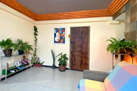 Sala de apartamento à venda com 2 quartos, 65m² em Santa Tereza, Belo Horizonte