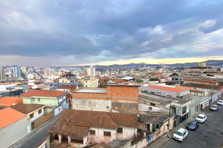 Vista da Sala de apartamento à venda com 2 quartos, 65m² em Santa Tereza, Belo Horizonte