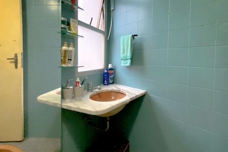 Apartamento à venda com 65m², 2 quartos e 1 vaga Apartamento à venda com 65m², 2 quartos e 1 vagaBanheiro Social