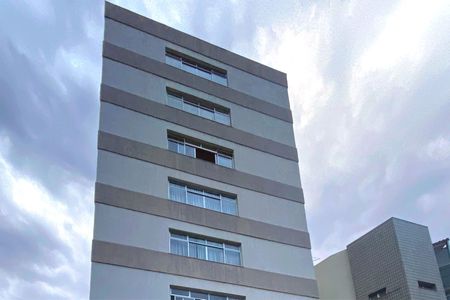 Apartamento à venda com 65m², 2 quartos e 1 vaga Apartamento à venda com 65m², 2 quartos e 1 vagaFachada