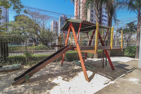 Apartamento à venda com 63m², 2 quartos e 2 vagasÁrea comum - Playground