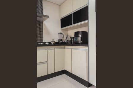 Casa à venda com 189m², 3 quartos e 2 vagas Casa à venda com 189m², 3 quartos e 2 vagasCozinha