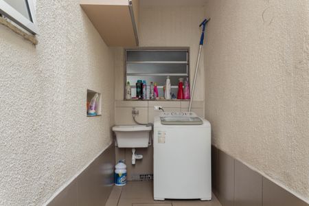 Casa à venda com 189m², 3 quartos e 2 vagas Casa à venda com 189m², 3 quartos e 2 vagasÁrea de Serviço