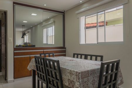 Casa à venda com 189m², 3 quartos e 2 vagas Casa à venda com 189m², 3 quartos e 2 vagasCopa