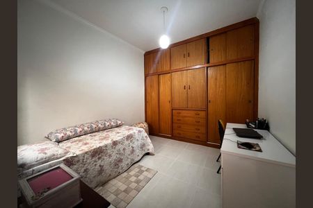 Casa à venda com 170m², 4 quartos e 2 vagas Casa à venda com 170m², 4 quartos e 2 vagasQuarto 2