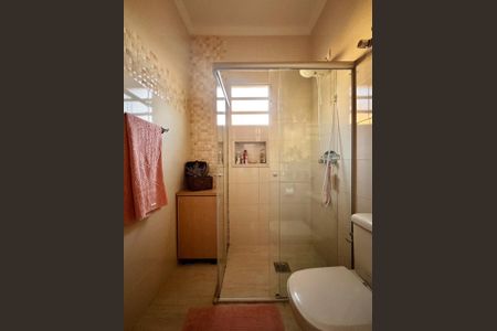 Casa à venda com 170m², 4 quartos e 2 vagas Casa à venda com 170m², 4 quartos e 2 vagasBanheiro da Suíte