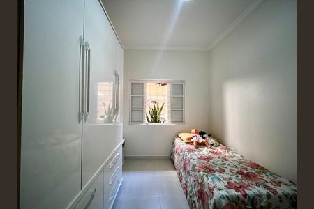Casa à venda com 170m², 4 quartos e 2 vagas Casa à venda com 170m², 4 quartos e 2 vagasQuarto 1