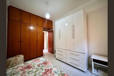 Casa à venda com 170m², 4 quartos e 2 vagas Casa à venda com 170m², 4 quartos e 2 vagasQuarto 1