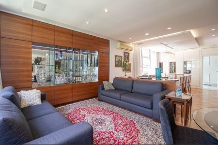 Apartamento à venda com 300m², 4 quartos e 3 vagas