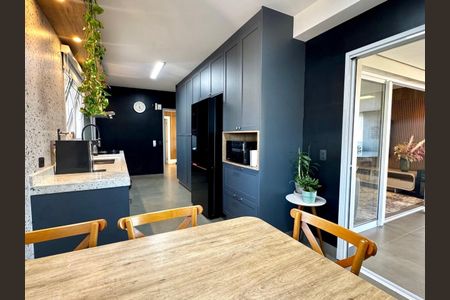 Apartamento à venda com 223m², 4 quartos e 4 vagas