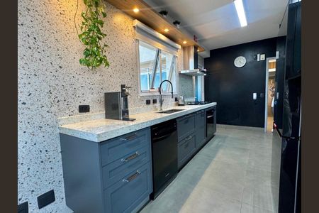 Apartamento à venda com 223m², 4 quartos e 4 vagas