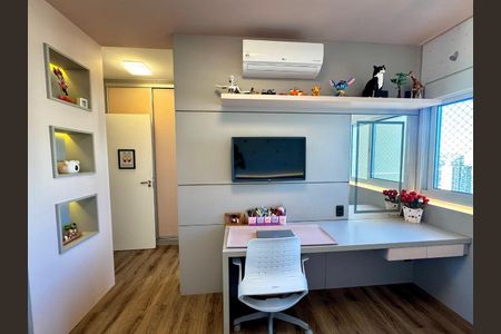 Apartamento à venda com 223m², 4 quartos e 4 vagas