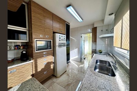 Apartamento à venda com 172m², 4 quartos e 3 vagas