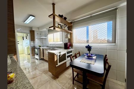 Apartamento à venda com 172m², 4 quartos e 3 vagas