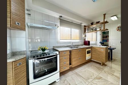 Apartamento à venda com 172m², 4 quartos e 3 vagas