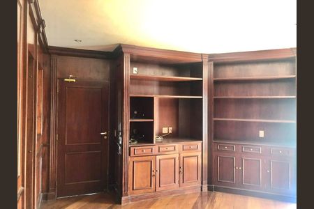 Apartamento à venda com 4 quartos, 347m² em Santa Cecilia, São Paulo