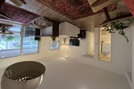 Apartamento à venda com 3 quartos, 220m² em Vila Alexandria, São Paulo