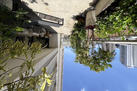 Apartamento à venda com 220m², 3 quartos e 2 vagas