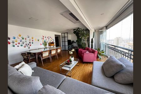 Apartamento à venda com 3 quartos, 172m² em Vila Romana, São Paulo