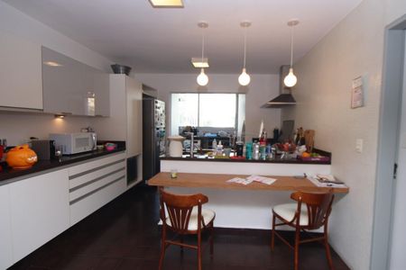Apartamento à venda com 157m², 3 quartos e 1 vaga
