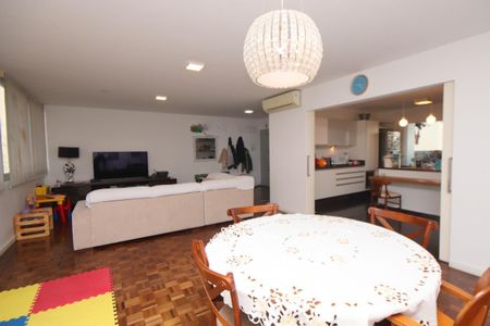 Apartamento à venda com 157m², 3 quartos e 1 vaga
