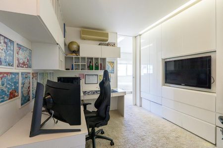 Apartamento à venda com 565m², 4 quartos e NaN vagas