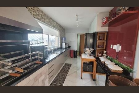 Apartamento à venda com 5 quartos, 330m² em Vila Romana, São Paulo