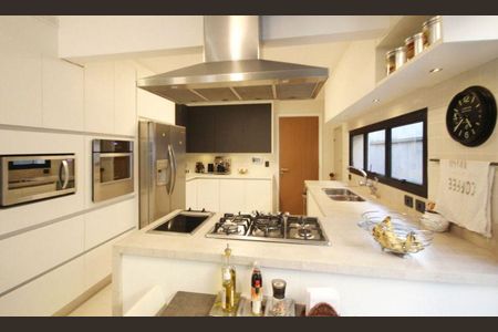 Casa à venda com 496m², 4 quartos e 4 vagas