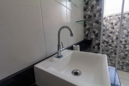 Apartamento à venda com 40m², 2 quartos e sem vaga Apartamento à venda com 40m², 2 quartos e sem vagaBanheiro