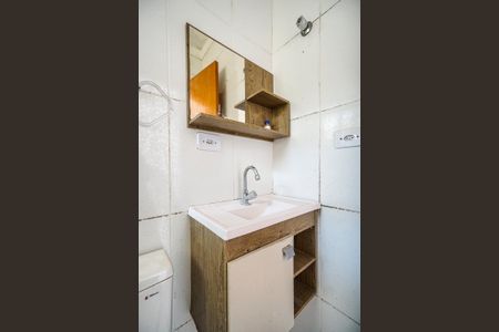 Apartamento para alugar com 36m², 2 quartos e sem vaga Apartamento para alugar com 36m², 2 quartos e sem vagaBanheiro