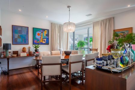 Apartamento à venda com 3 quartos, 270m² em Cerqueira César, São Paulo