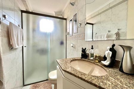 Apartamento à venda com 78m², 2 quartos e 1 vaga Apartamento à venda com 78m², 2 quartos e 1 vagaBanheiro Social