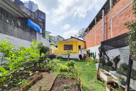 Casa à venda com 303m², 2 quartos e 1 vaga Casa à venda com 303m², 2 quartos e 1 vagaQuintal