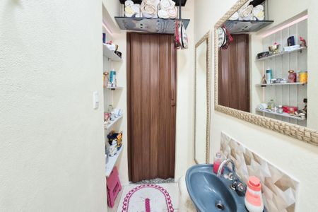 Casa à venda com 303m², 2 quartos e 1 vaga Casa à venda com 303m², 2 quartos e 1 vagaBanheiro da Suíte